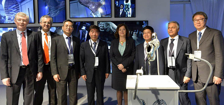 Attendees-at-launch-of-MICHELIN-soles