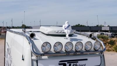 MicheliN-Man-Mascot-2